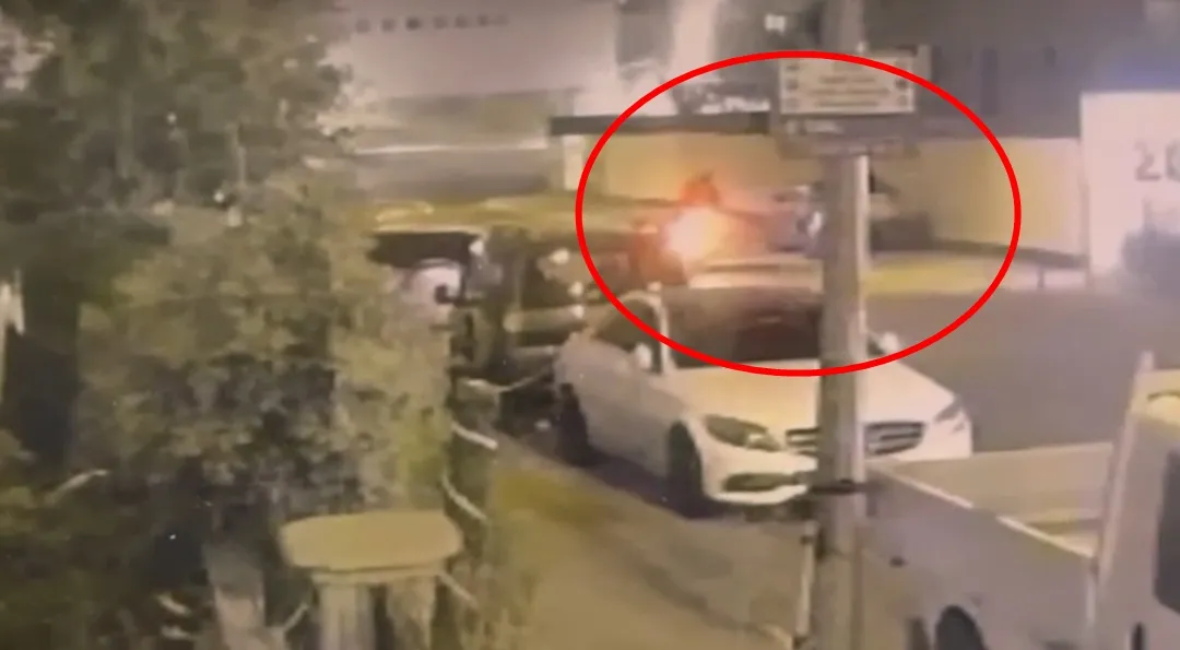 Batman'da gece yarısı dehşeti: Otomobili ateşe verip kaçtılar