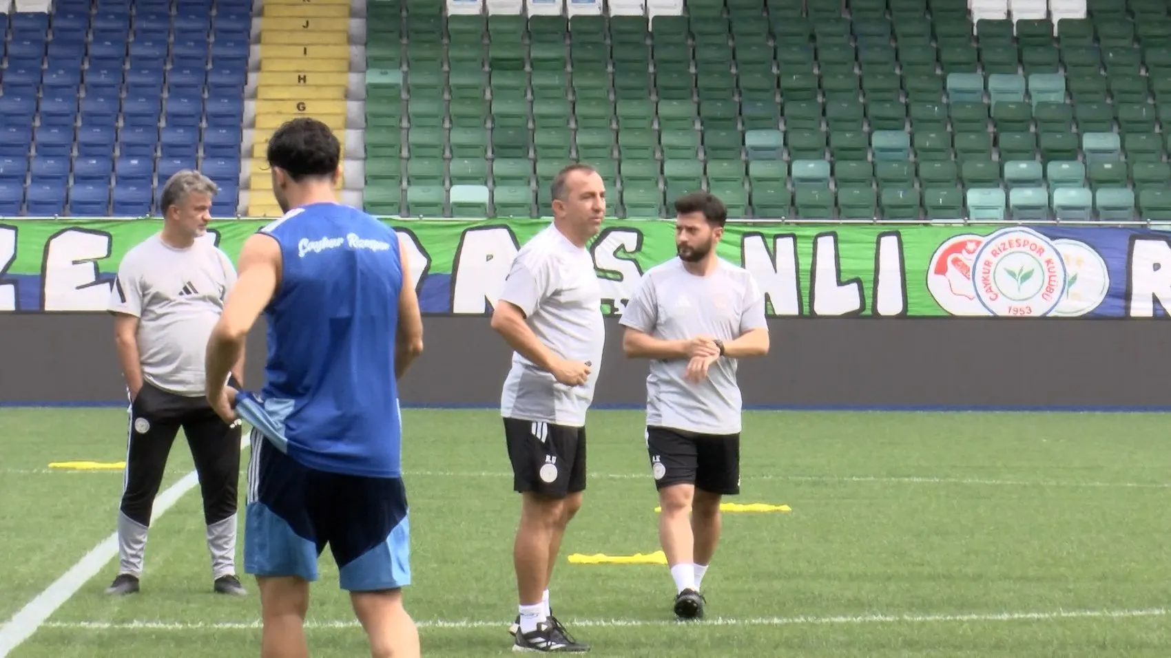 Rizespor'da yeni dönem: Gençleşen kadroyla hedefler büyüyor