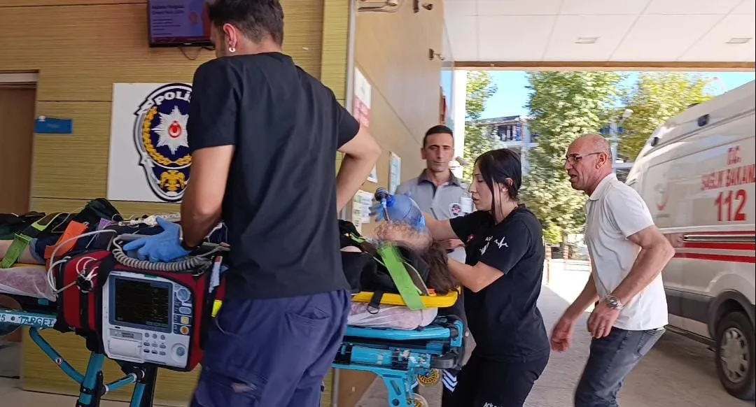 İnegöl'de yürek yakan kaza: 13 yaşındaki Ayşegül hayata tutunamadı