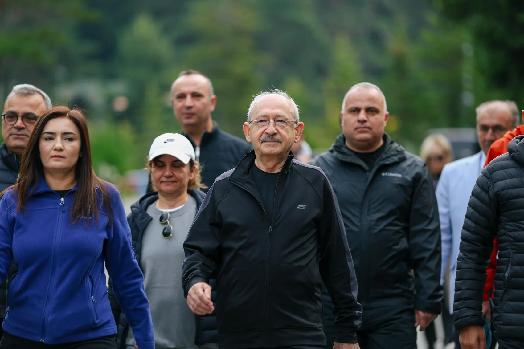 Abant'ın serin havasında siyasi mesai: Kılıçdaroğlu güne göl kenarında başladı