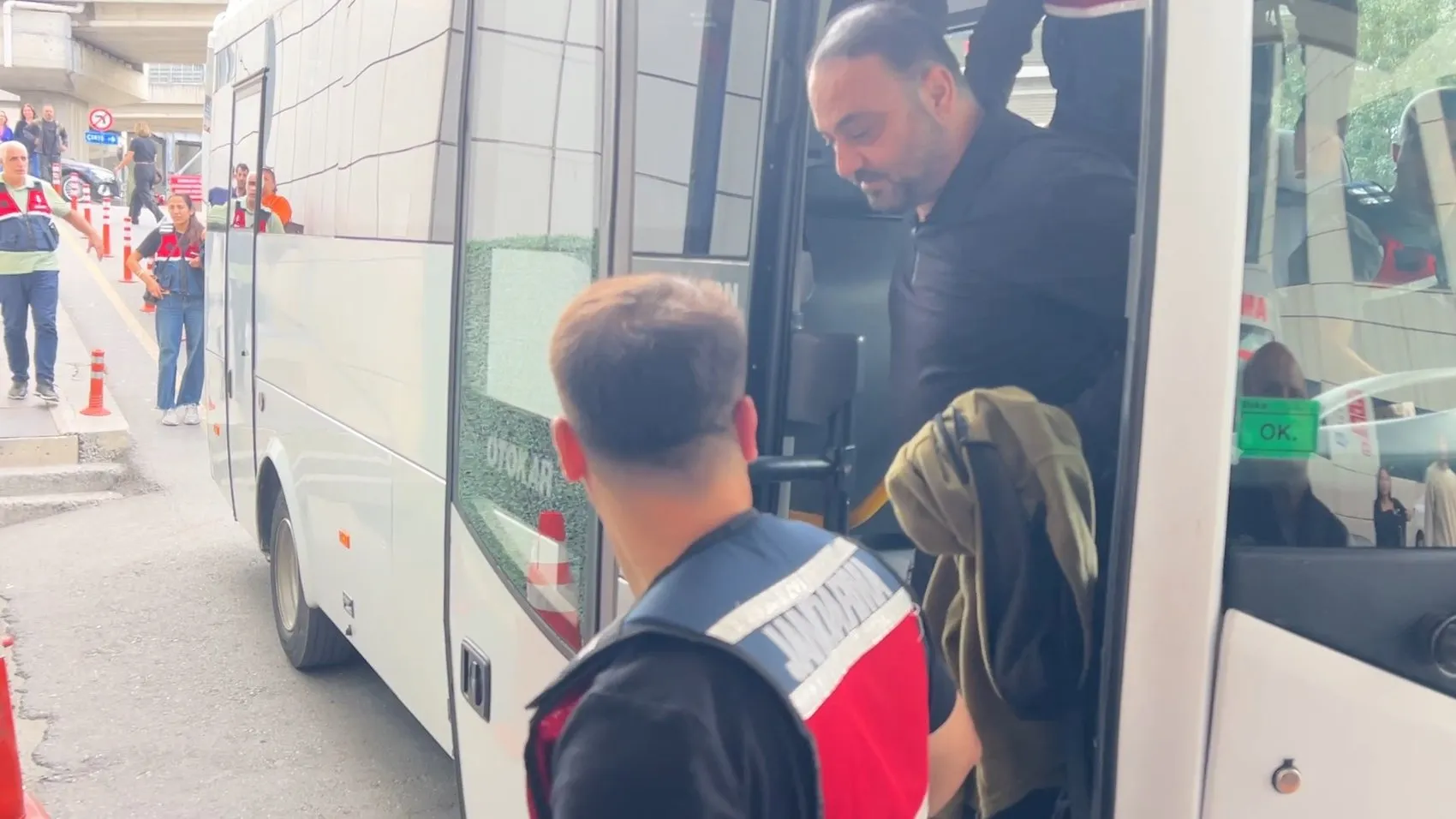 Ünlü isimlere yönelik uyuşturucu operasyonu: Gözaltı listesinde şok isimler