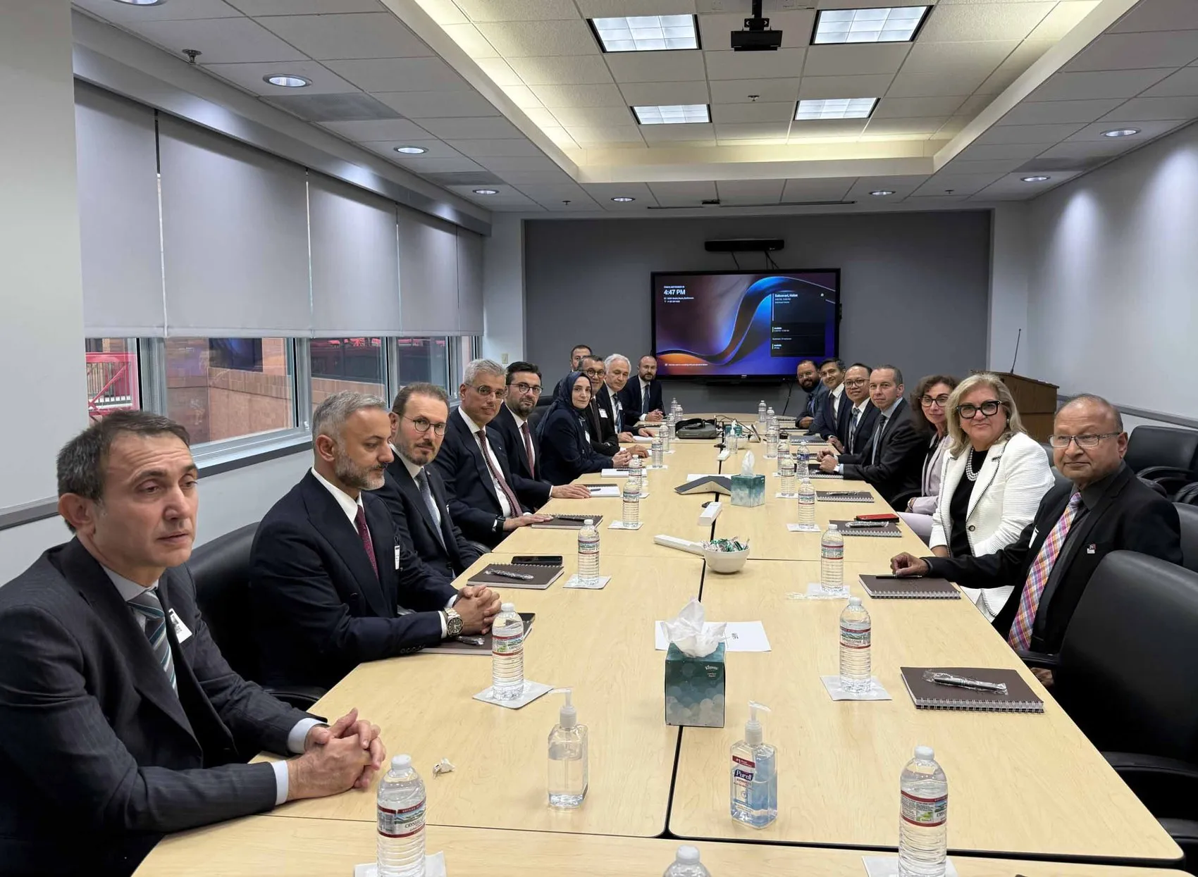 Sağlık Bakanı Memişoğlu'nun ABD Mesaisi: İlaç Devlerinin Kapısını Çaldı