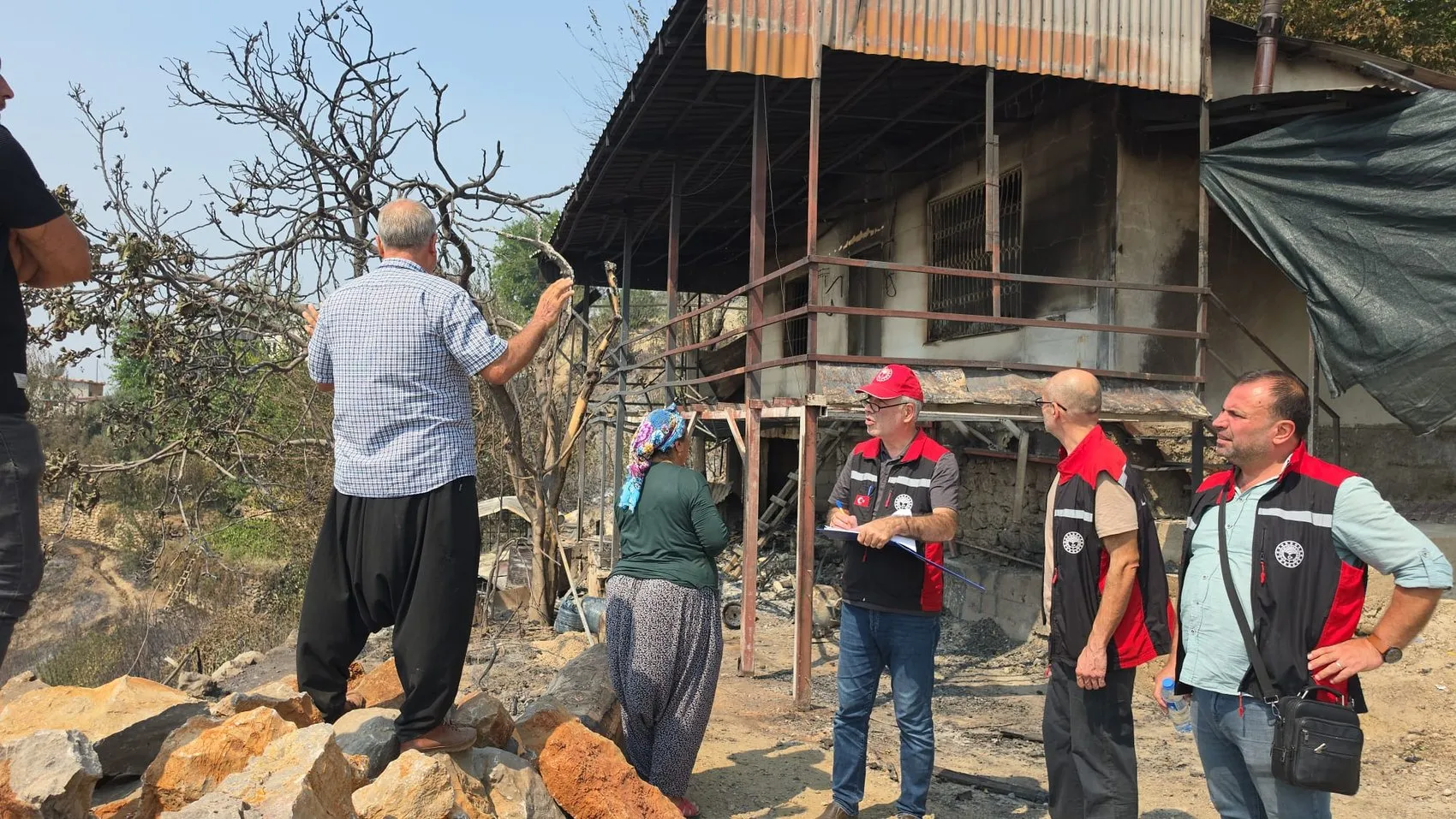 Adana'da üç ilçeyi küle çeviren yangın sonrası ilk adım: Hasar tespiti başladı