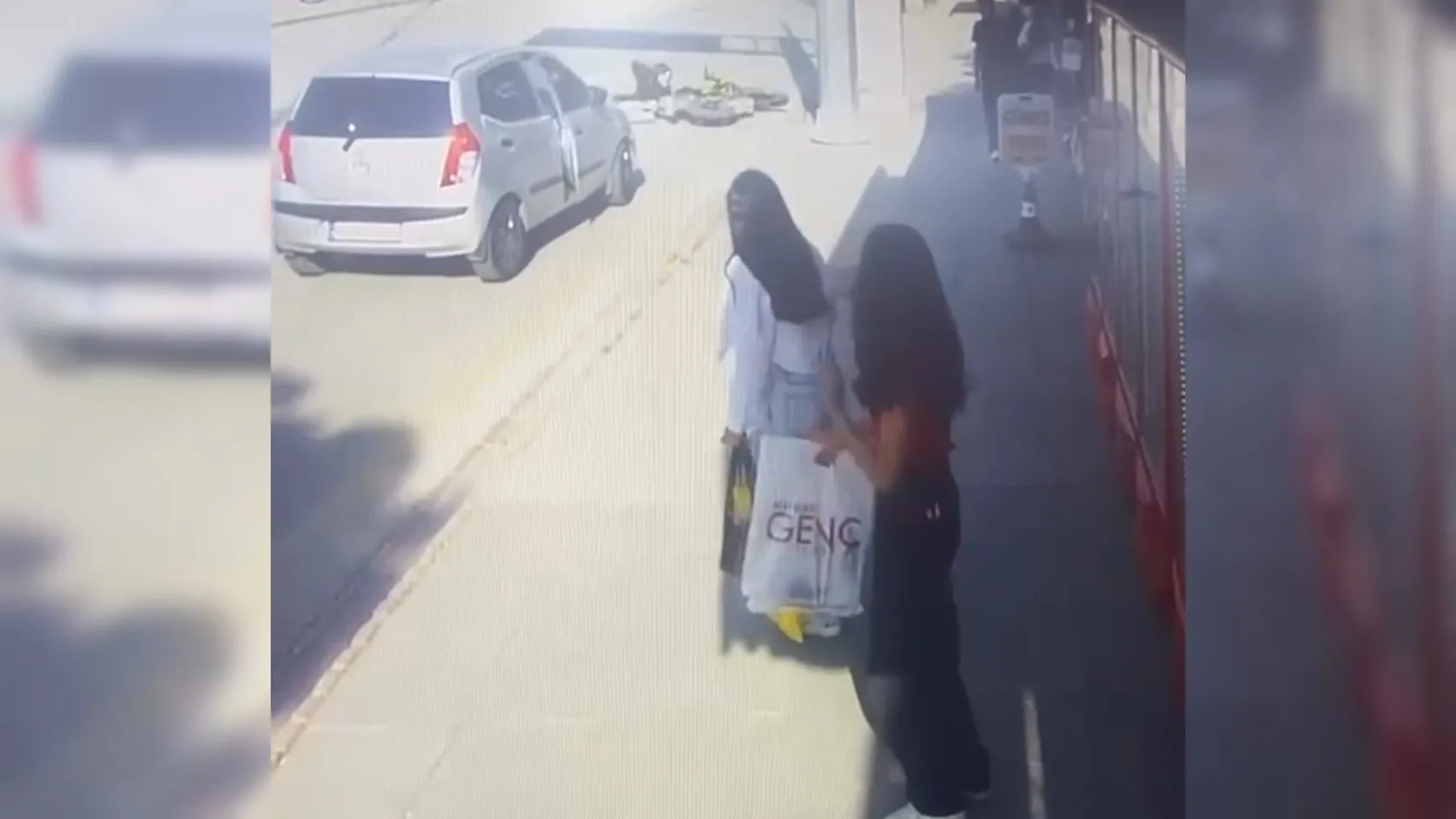 Malatya'da motosiklet kazası kamerada: Çarpışma anı saniye saniye kaydedildi