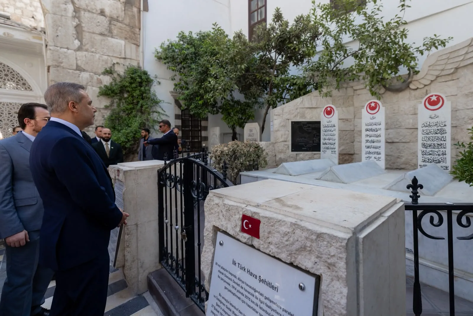 Hakan Fidan'ın Suriye temaslarında manevi duraklar öne çıktı