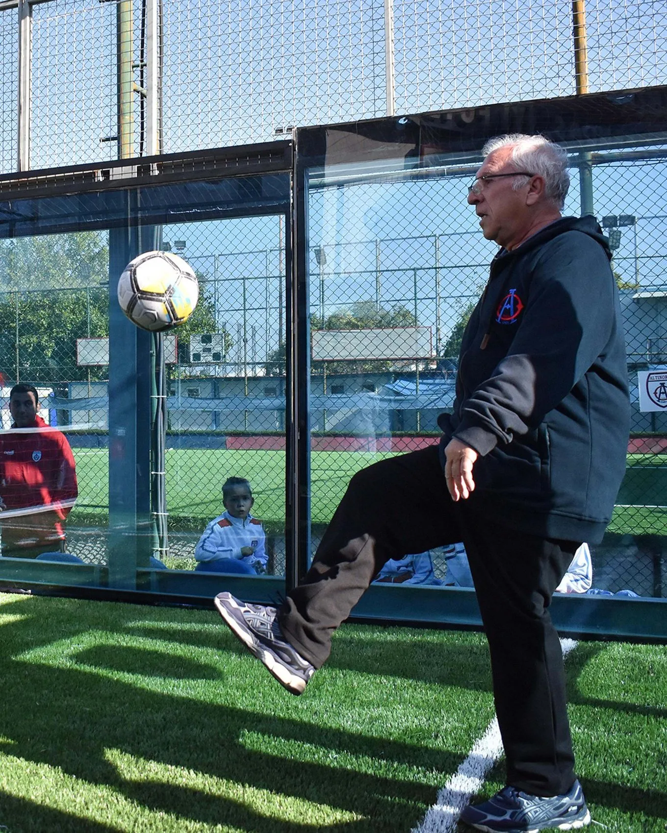 İzmir futbolunda kara tablo: 103 yıllık dev ligden çekildi, Süper Lig temsilcisi dibe vurdu