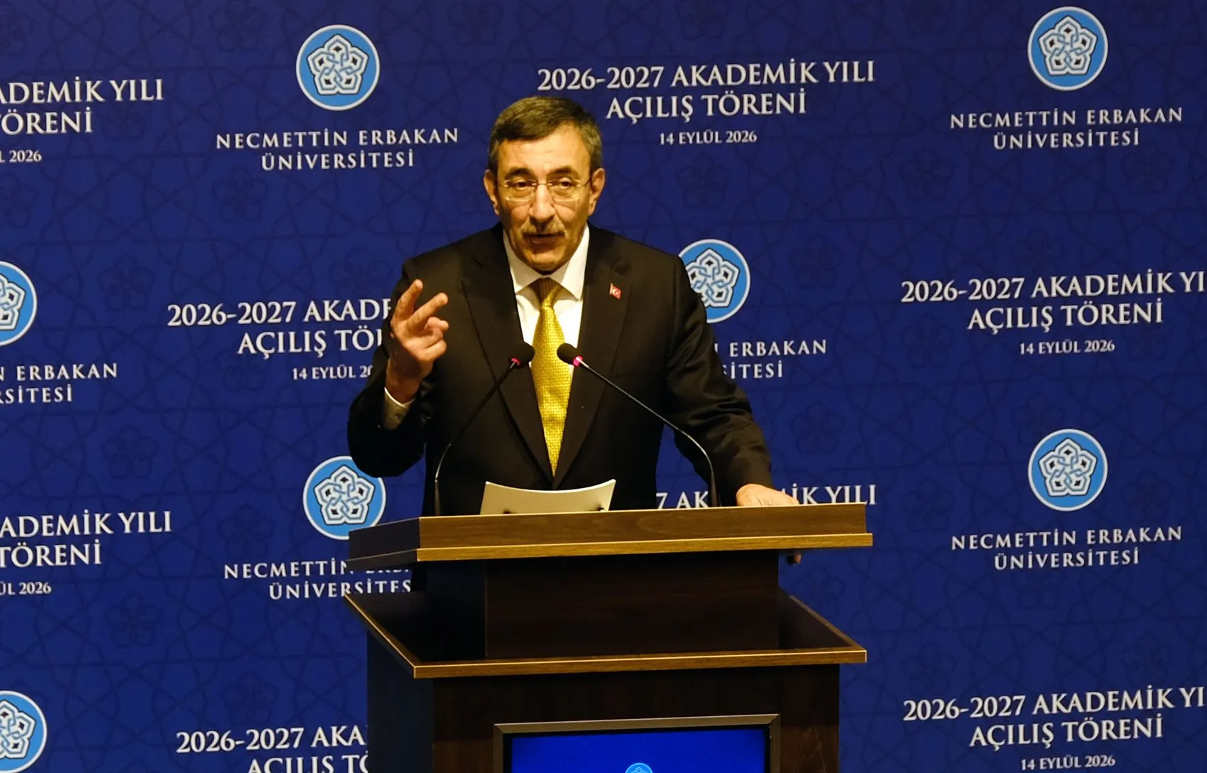 Cevdet Yılmaz'dan dijital çağ uyarısı: Sosyal medya aslında yalnızlığın adresi