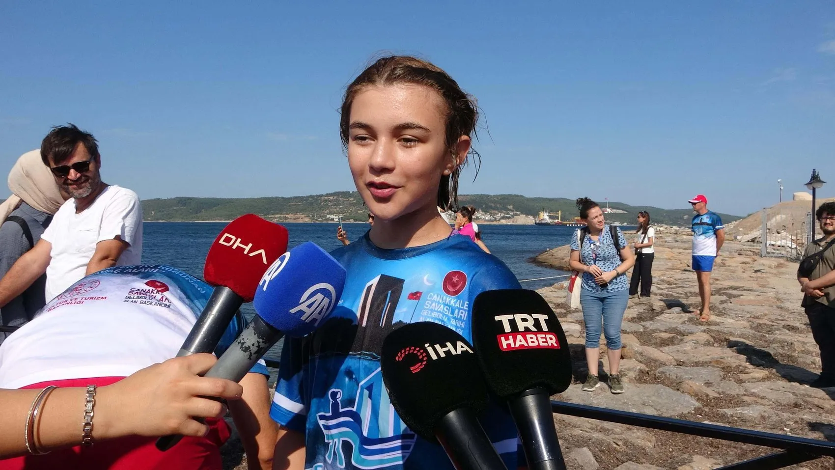 Çanakkale'nin Mavi Derinliklerinde Tarihe Saygı Yolculuğu: Gençler Su Altında Buluştu