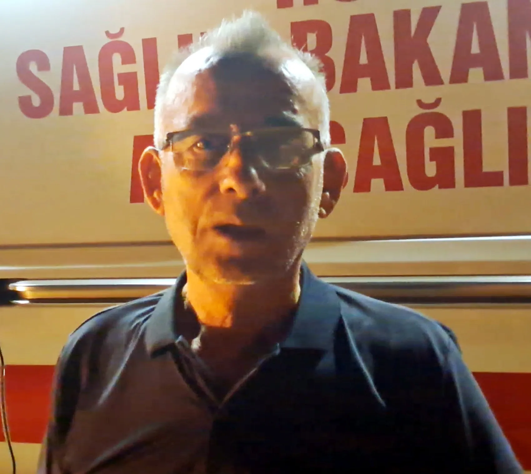 Serik'te alevlerle mücadele sürerken iş makinesi kazası yaşandı
