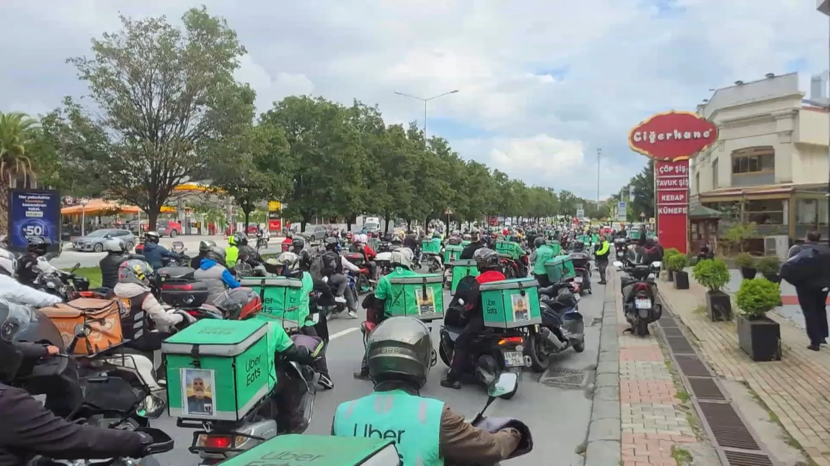 Motosiklet camiasının acı kaybı: Motovlogcu Dayı son yolculuğuna uğurlandı
