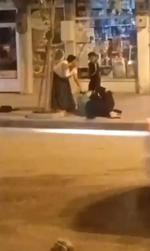 Karabük'ün göbeğinde şiddet dolu anlar: Sopalı kavga kameraya yansıdı