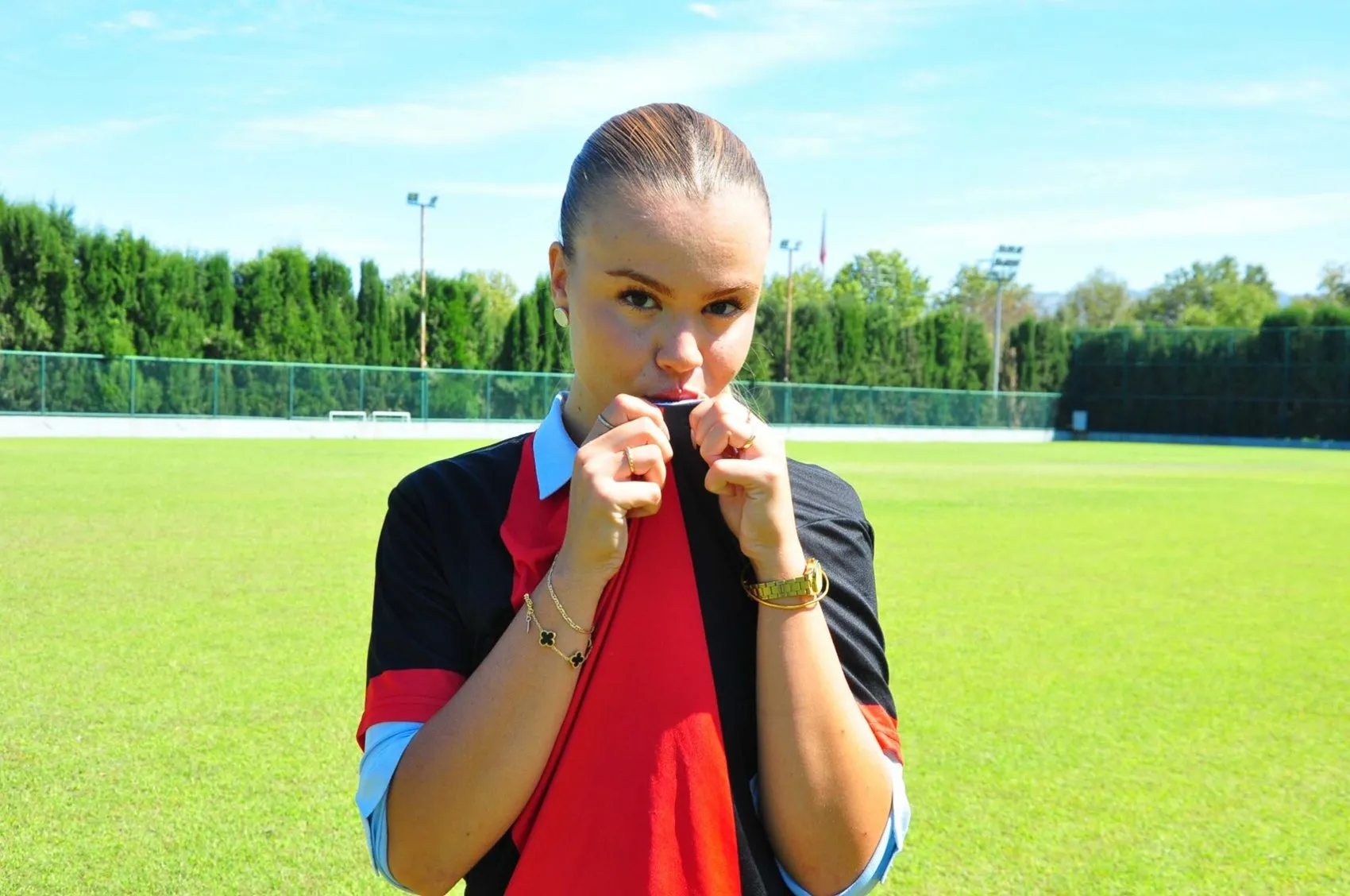 Turgutluspor'da devrim: 22 yaşındaki Zeynep Mestan erkek takımının başına geçti