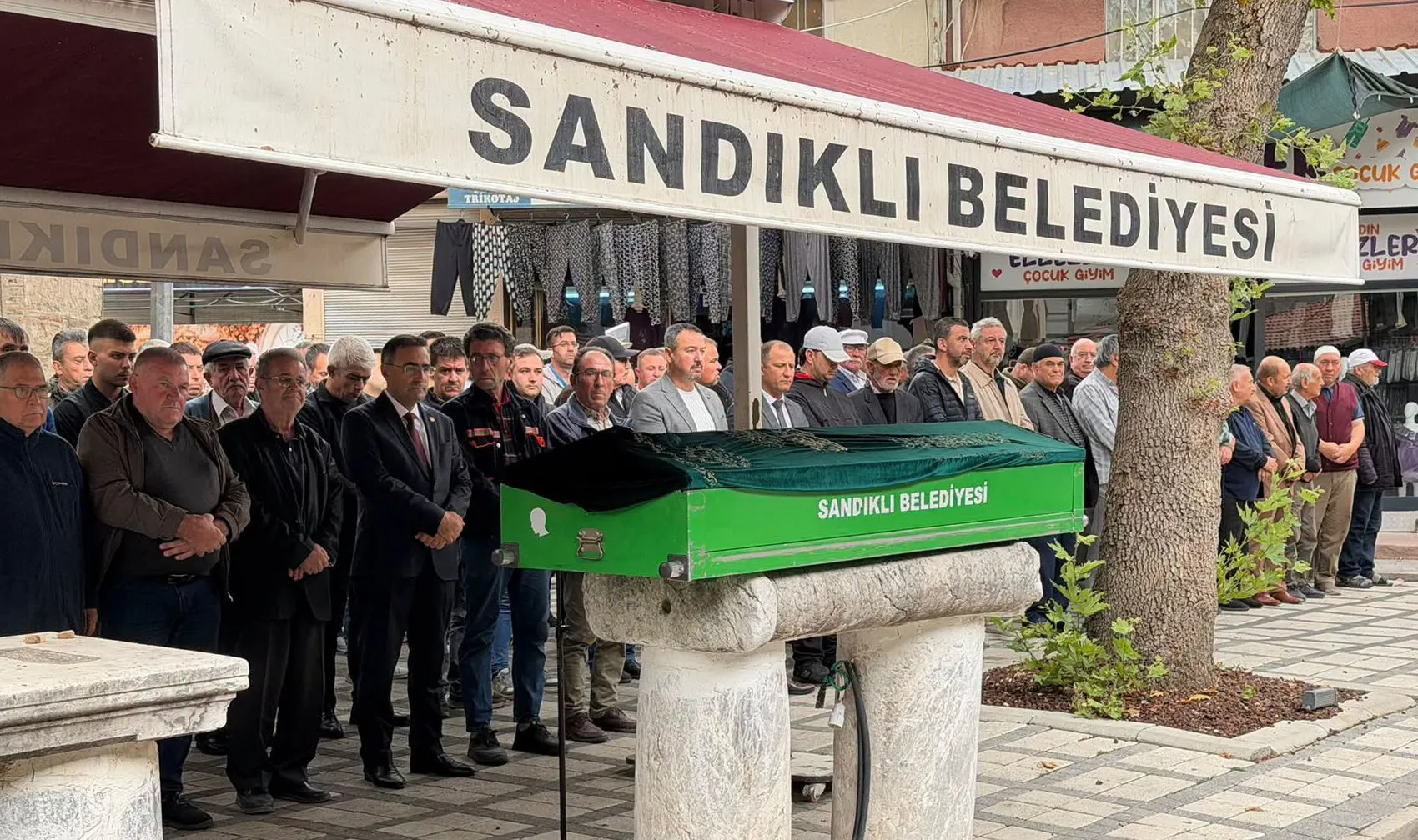 Sandıklı'nın Seçim Klasiğiydi: 30 Yıllık Adaylık Serüveni Hüzünle Noktalandı