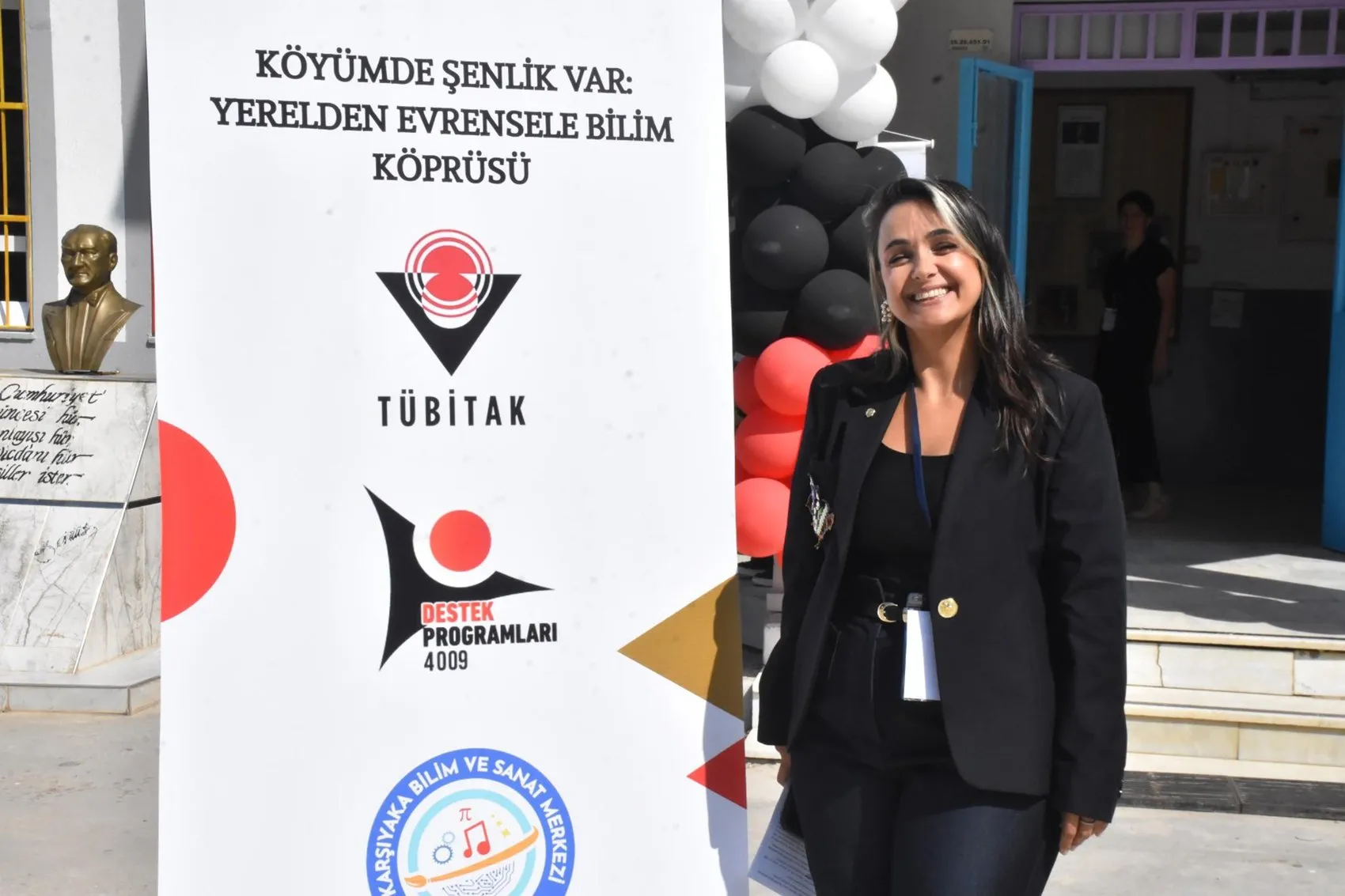 Ekinoks gününde Ödemiş'te bilim şöleni: Köy meydanına dev teleskoplar kuruldu