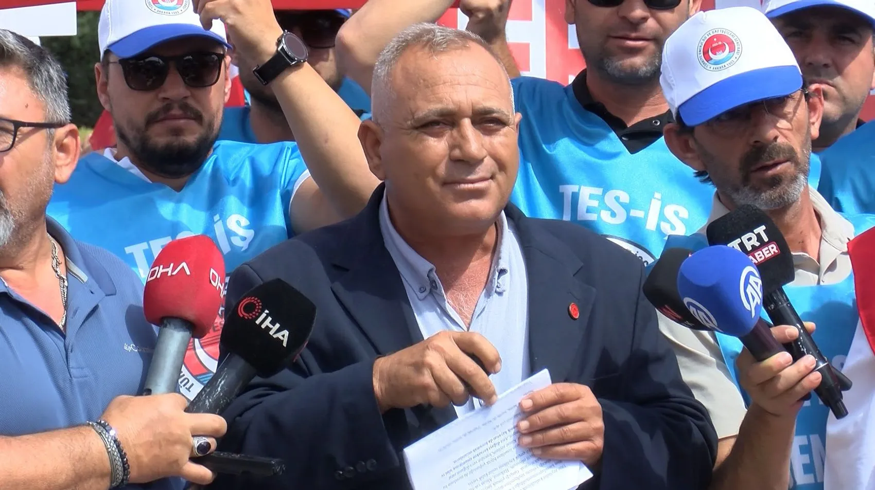 Milaslı işçiler ve muhtarlar Ankara'da: Geleceğimiz için Danıştay'ın kapısındayız