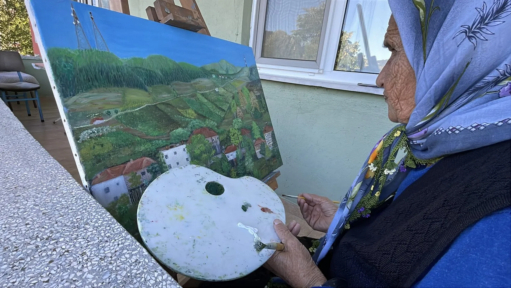 81 yaşında tuvalin başına geçti: Bob Ross'tan ilham aldı, şimdi ikinci sergisi için gün sayıyor