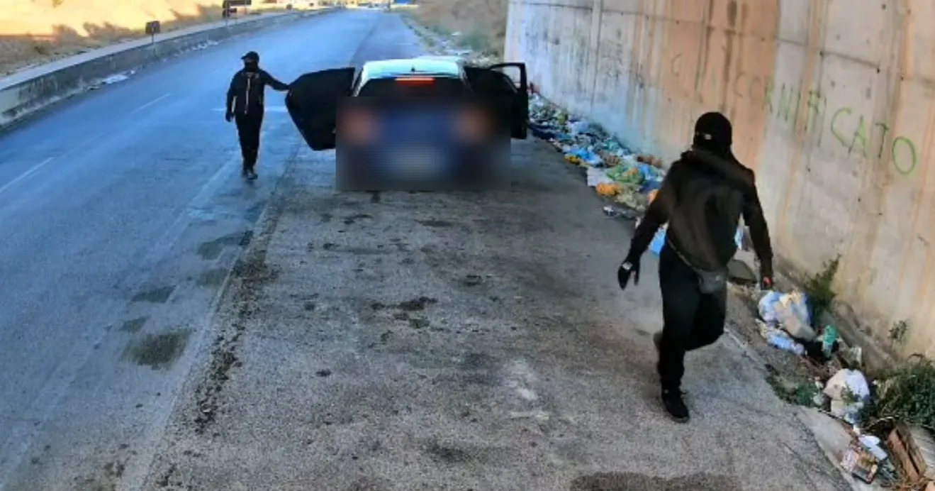İtalya otoyolunda 6 milyon avroluk kakao vurgunu girişimi: Silahlı çete dorsenin kilidini aşamadı