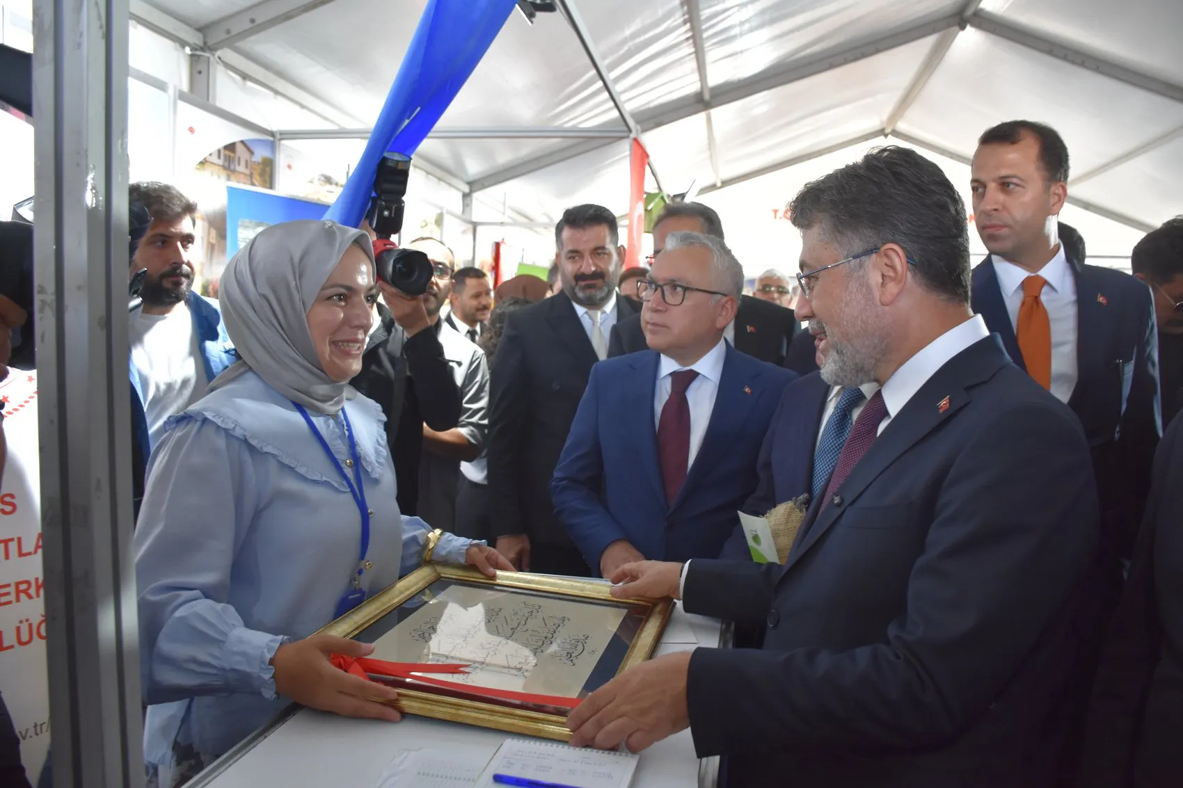 Sivas'ta Tarımın Geleceği Şekilleniyor: Bakan Yumaklı'dan Kritik Gıda Güvenliği Uyarısı