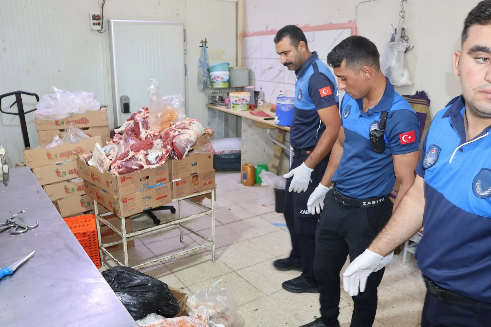 Şanlıurfa'da sofralara uzanan tehlike: Kasapta 315 kilo çürük et yakalandı
