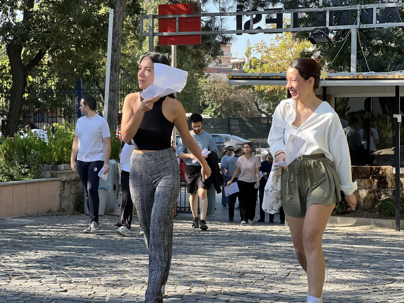 Başkentte KPSS maratonu: Binlerce aday memurluk hayali için ter döktü