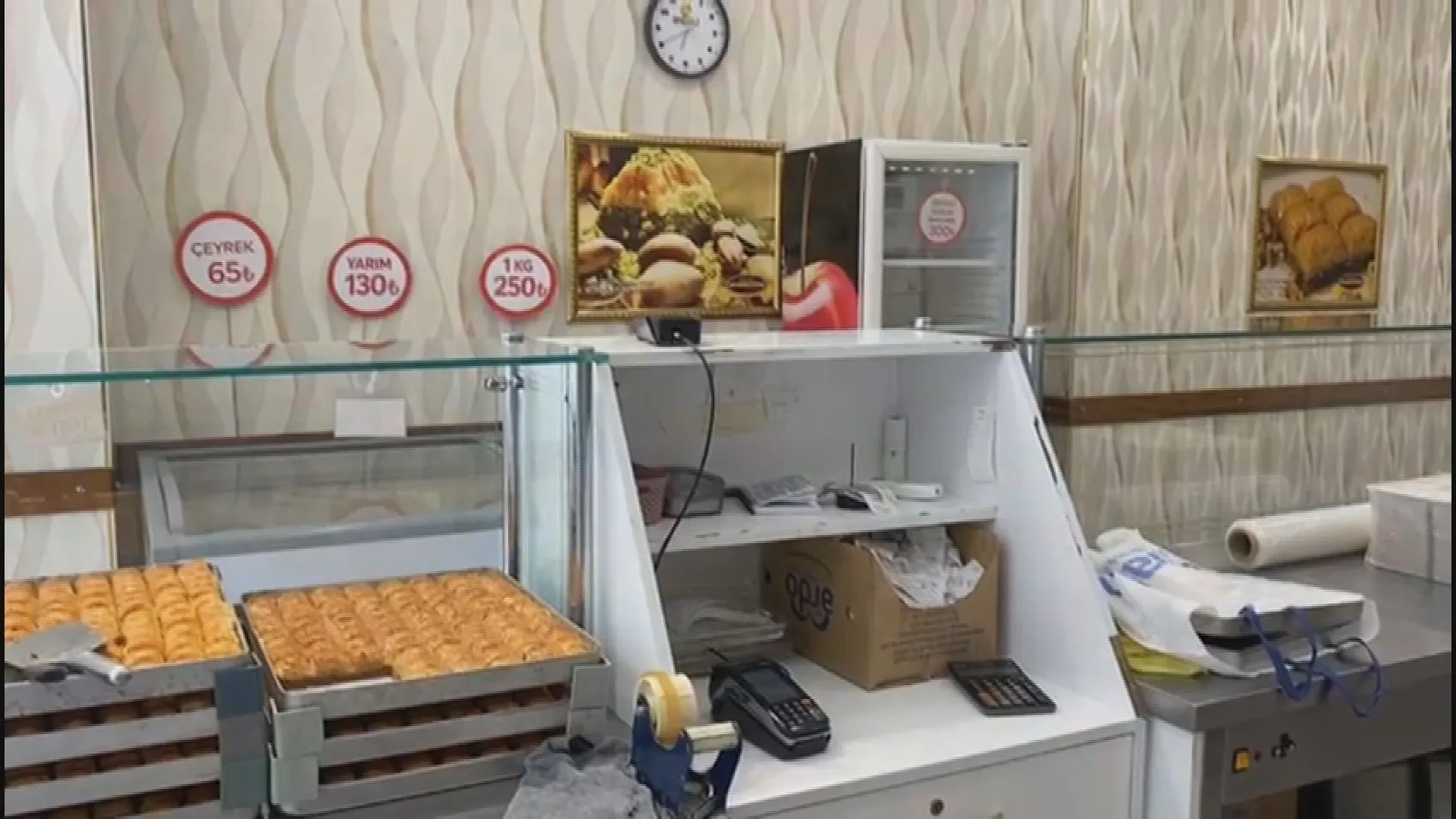 Esenler'de pes dedirten hırsızlık: Tatlı siparişi verdi, sadaka kutusuyla kayıplara karıştı