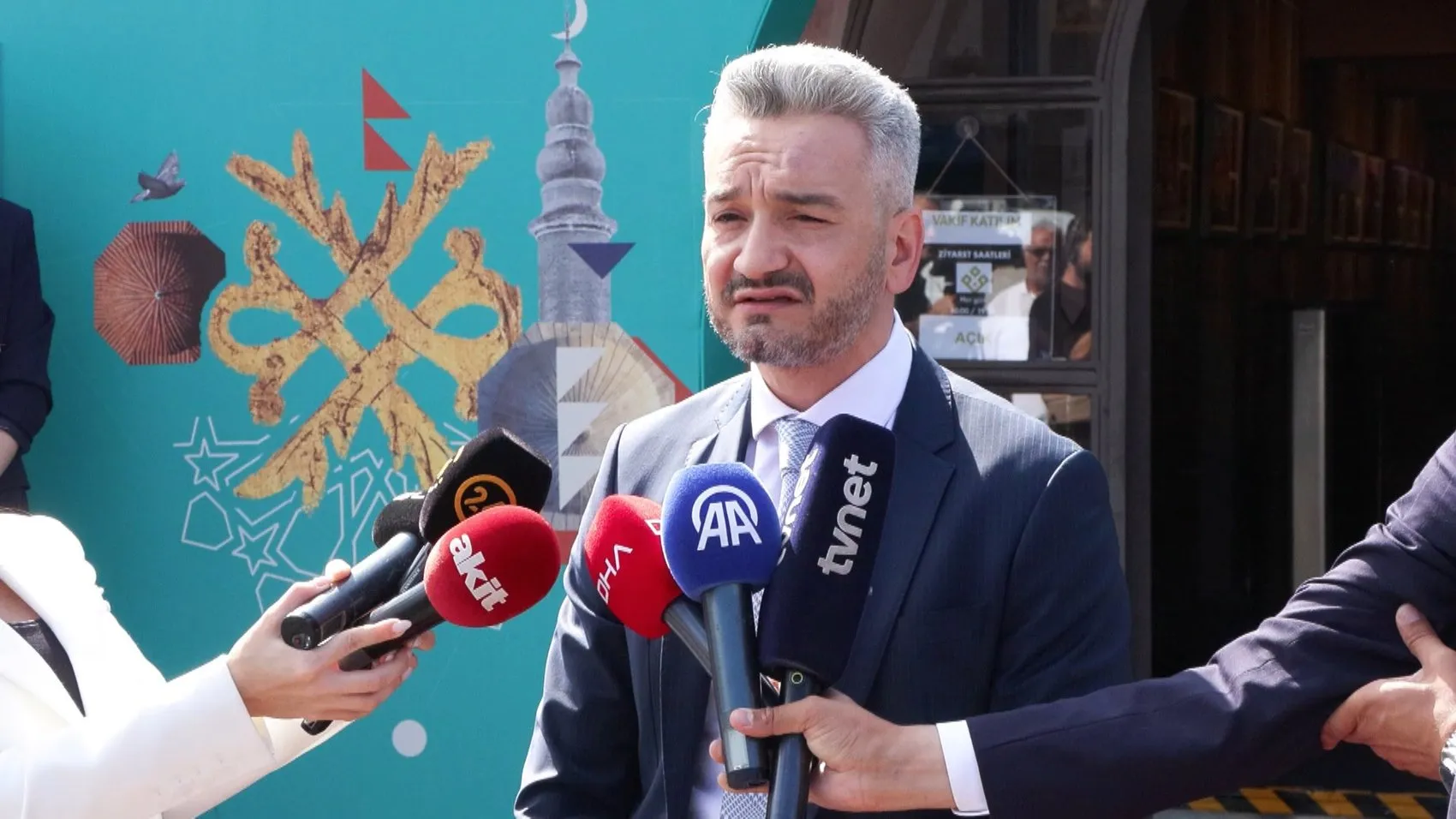 Bursa'nın saklı hazineleri İstanbul'da: 35 bin karelik dev arşiv gün yüzüne çıktı