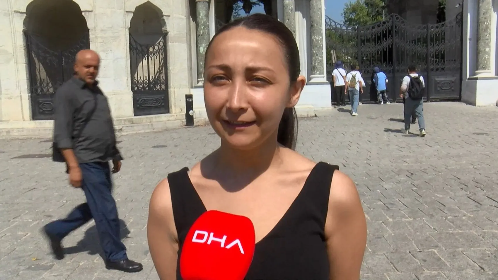 KPSS maratonunda ilk etap geride kaldı: Adaylar ter dökerken aileler dışarıda nöbet tuttu