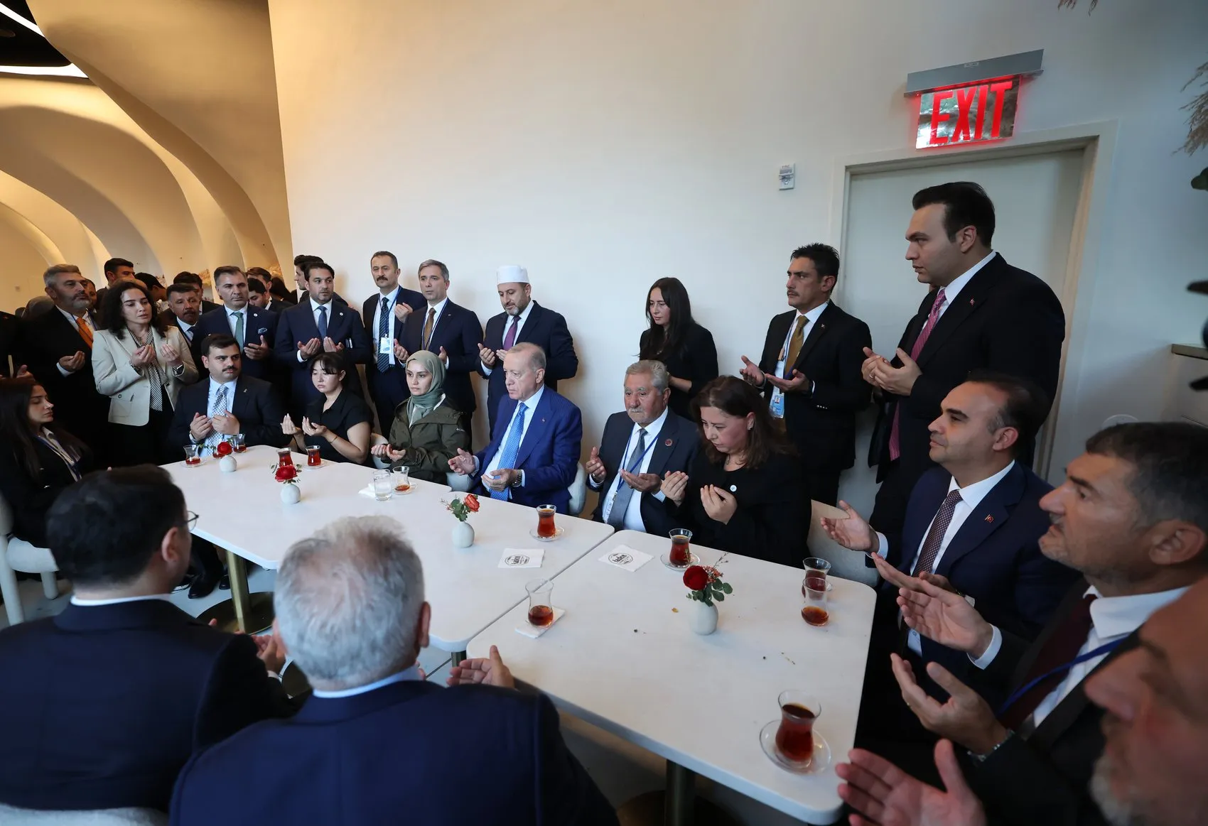 New York sokaklarında sürpriz mola: Erdoğan vatandaşlarla çay içti