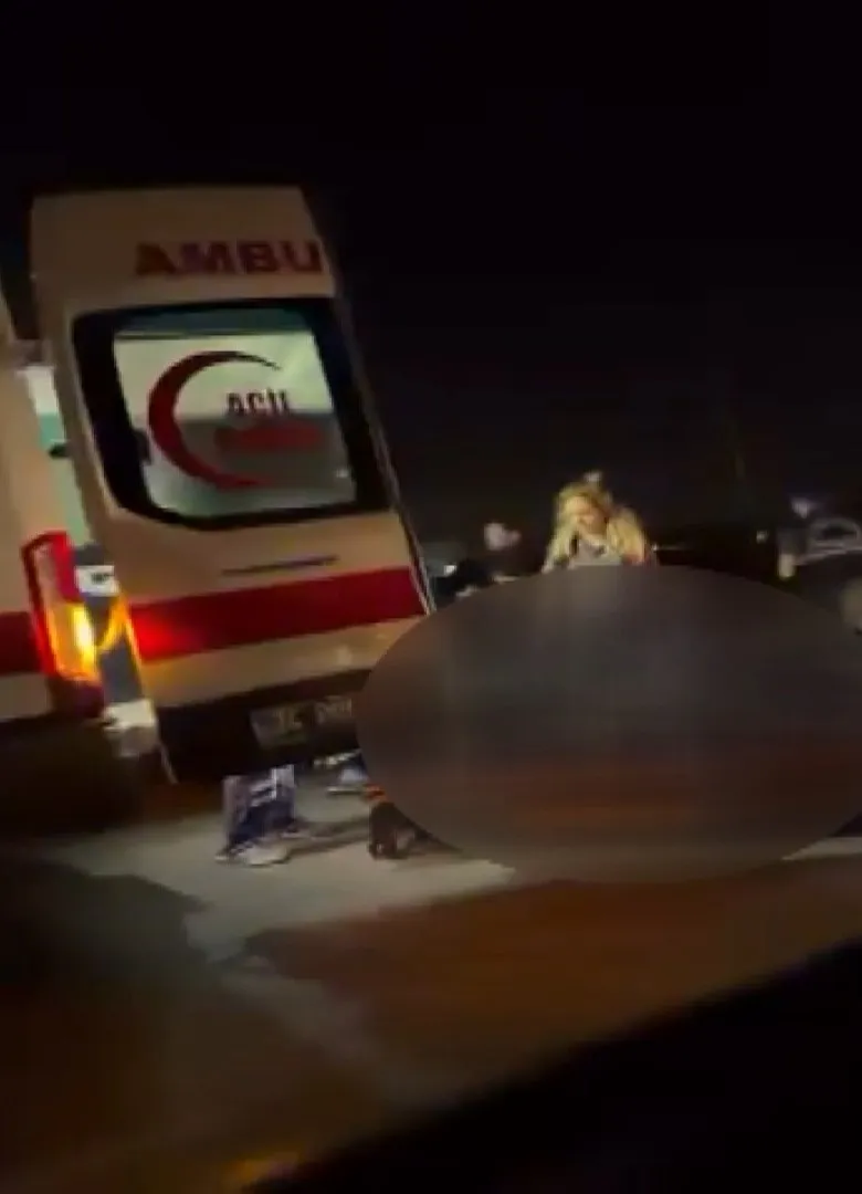 Esenyurt'ta gece yarısı dehşeti: Kontrolden çıkan otomobil iki yayayı hayattan kopardı