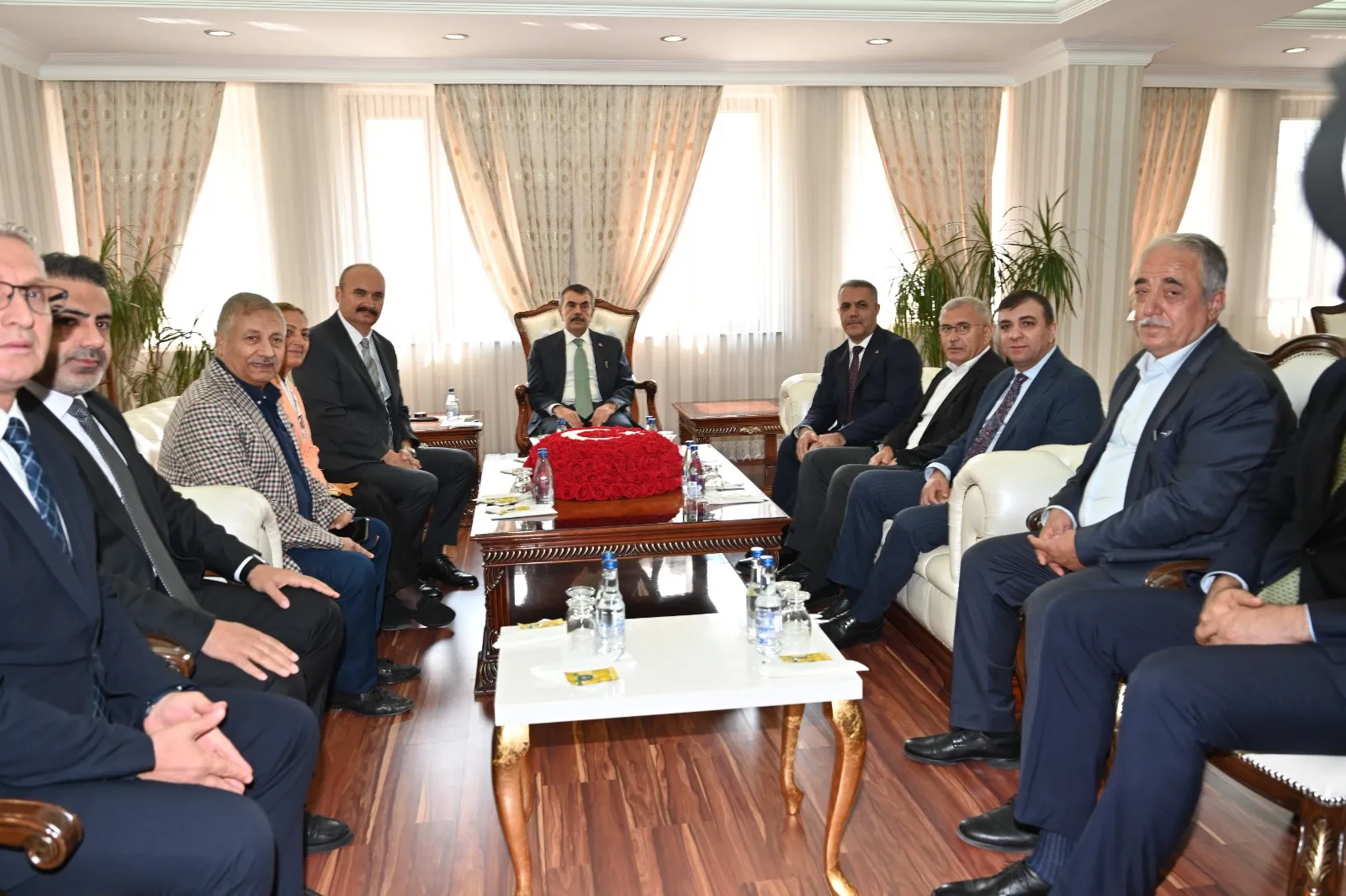 Bakan Tekin'den Batman'da tarihi çağrı: Terörsüz Türkiye için sorumluluk vakti
