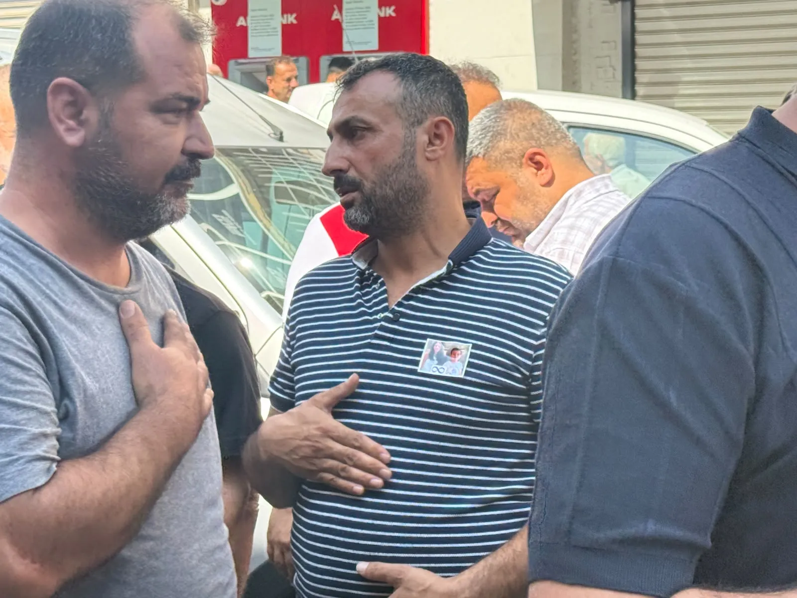 Denizin yuttuğu iki kardeş için Reyhanlı'da hüzünlü veda: Gıyabi cenaze namazı kılındı
