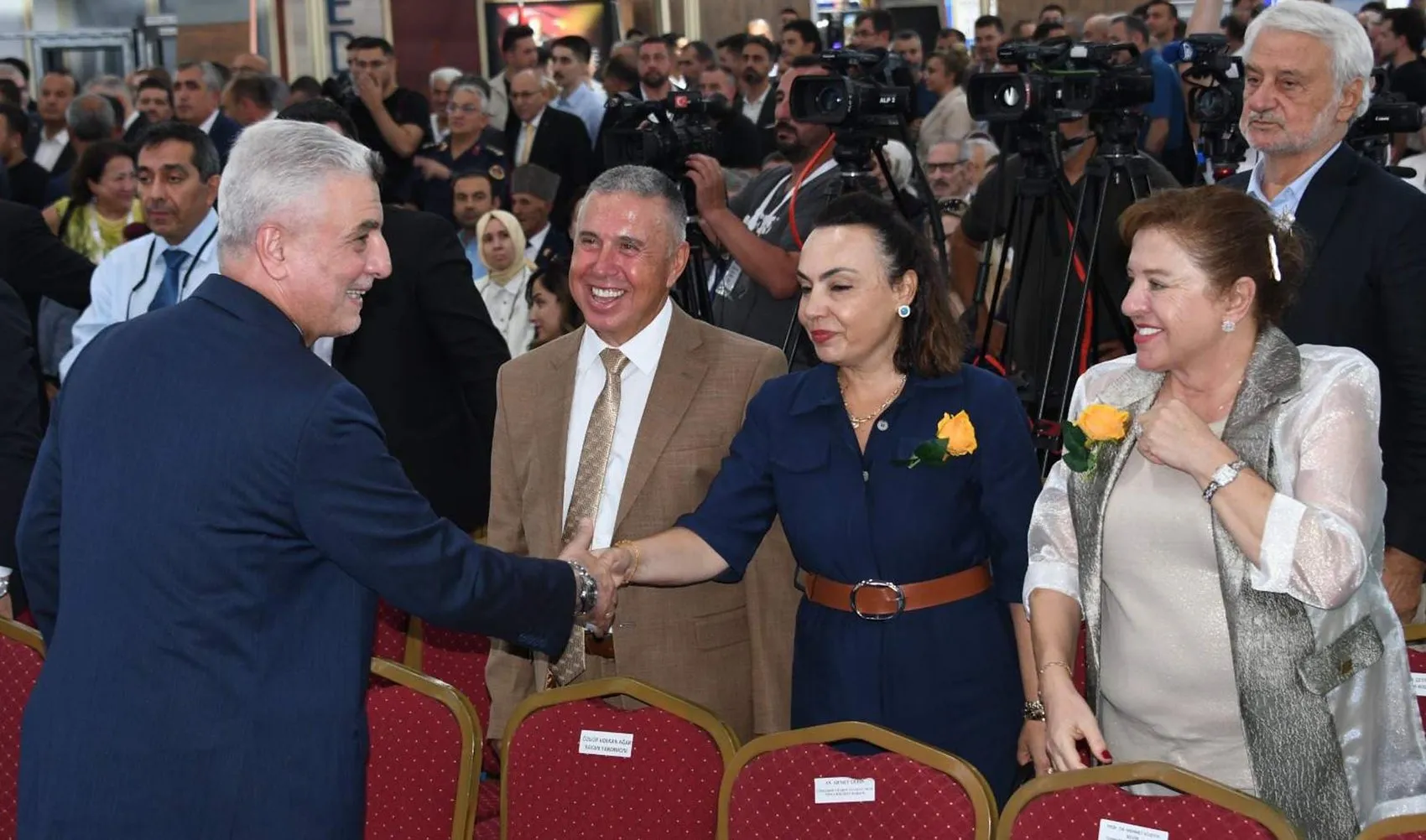 Bakan Bolat'tan dev ihracat hedefi: 410 milyar dolar barajı aşılıyor