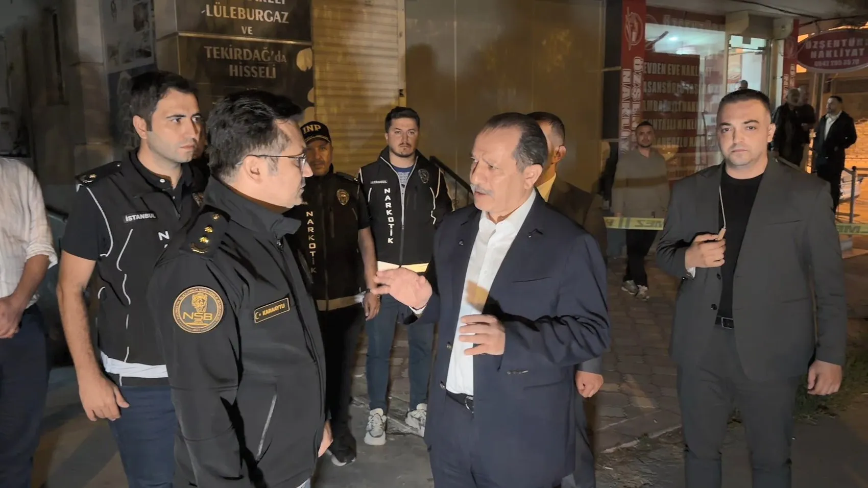 Esenyurt'taki gizli imalathaneye dev baskın: Milyonlarca haplık ham madde ele geçirildi