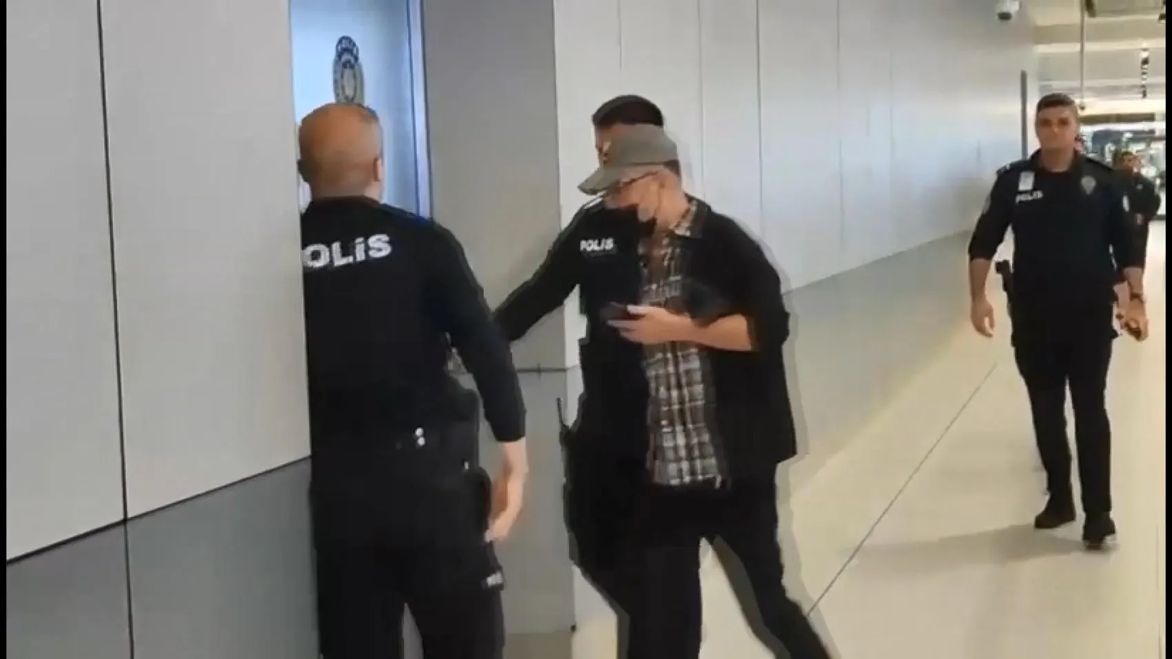 Kaşif Kozinoğlu soruşturmasında kritik gelişme: Hasan Atilla Uğur havalimanında yakalandı
