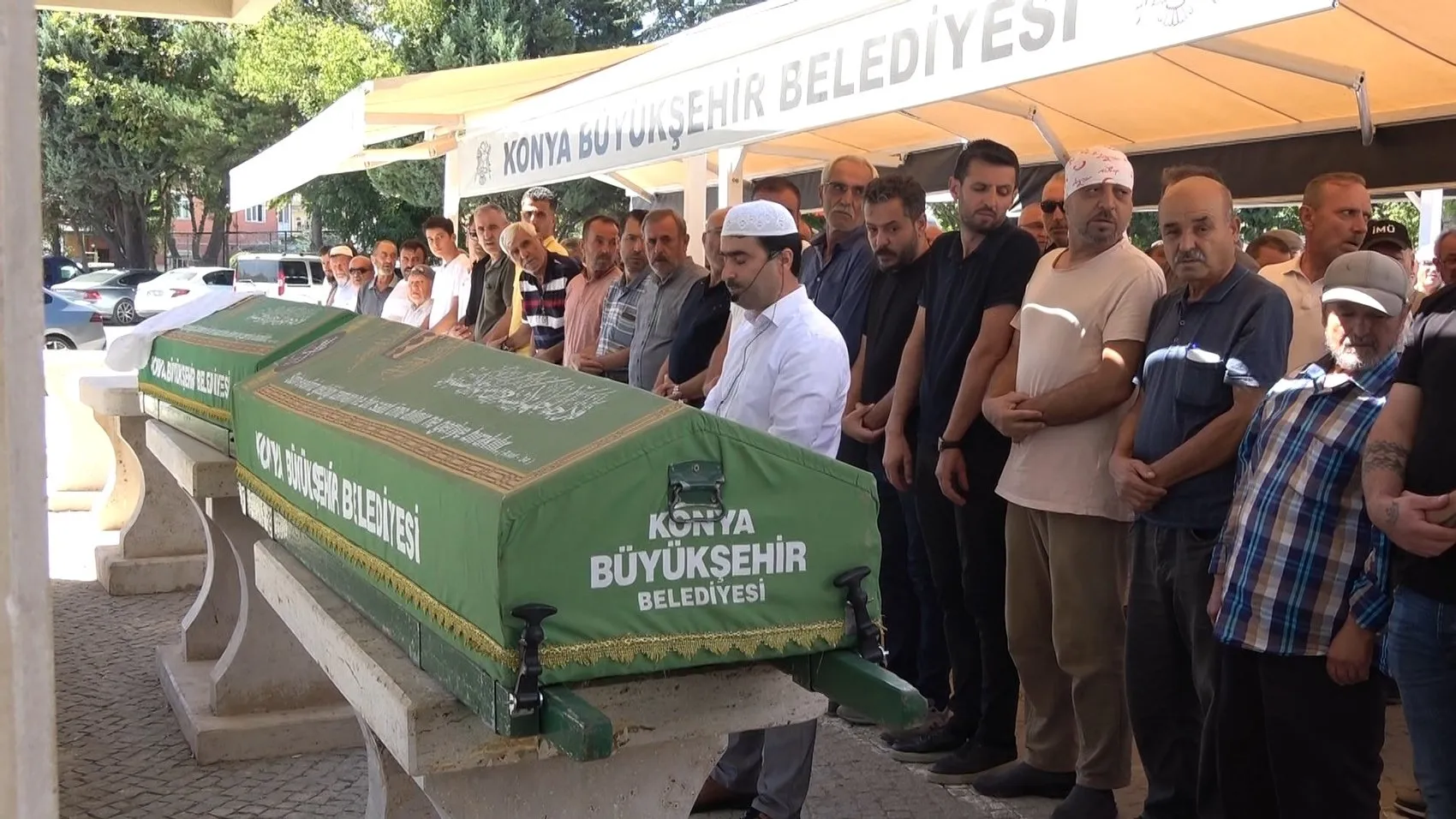 Konya'da yürek yakan veda: Gürşahin çifti son yolculuklarına birlikte uğurlandı