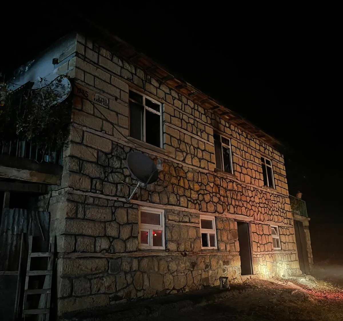 Elazığ'da gece yarısı dehşeti: Müstakil evden acı haber geldi
