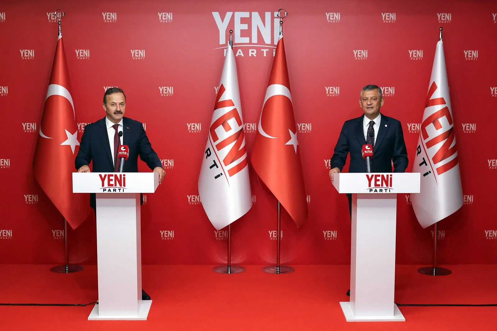Özgür Özel'den Mansur Yavaş'ın ayrılık kararına net mesaj: Siyasi tercihlerine saygımız tam