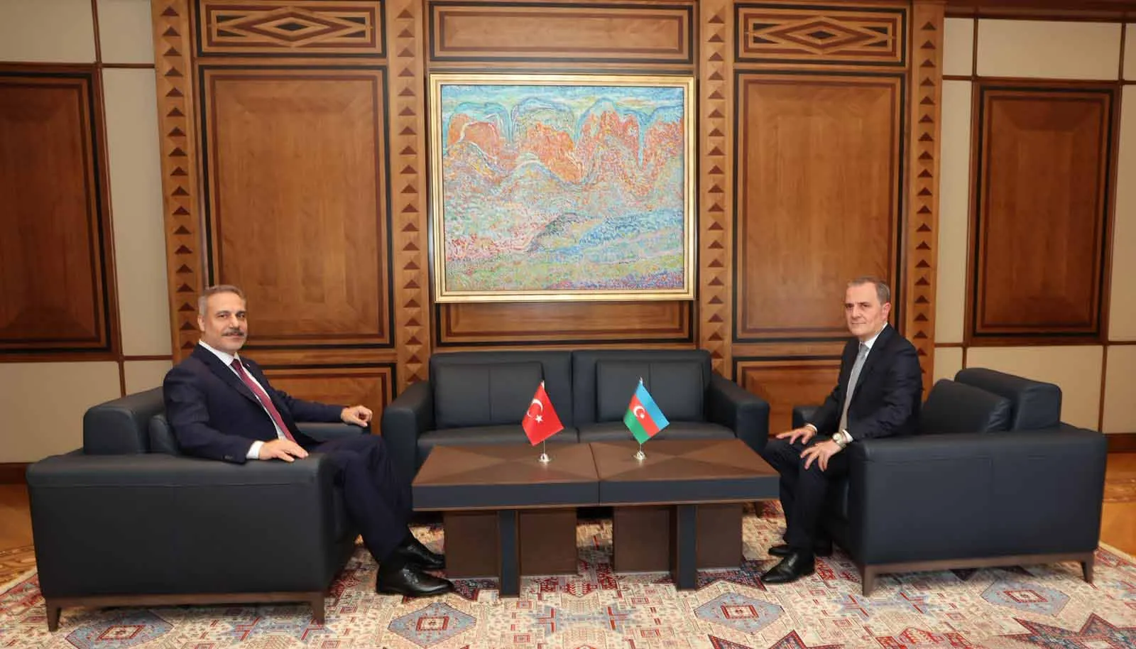 Bakü'de kritik diplomasi trafiği: Fidan ve Bayramov masaya oturdu