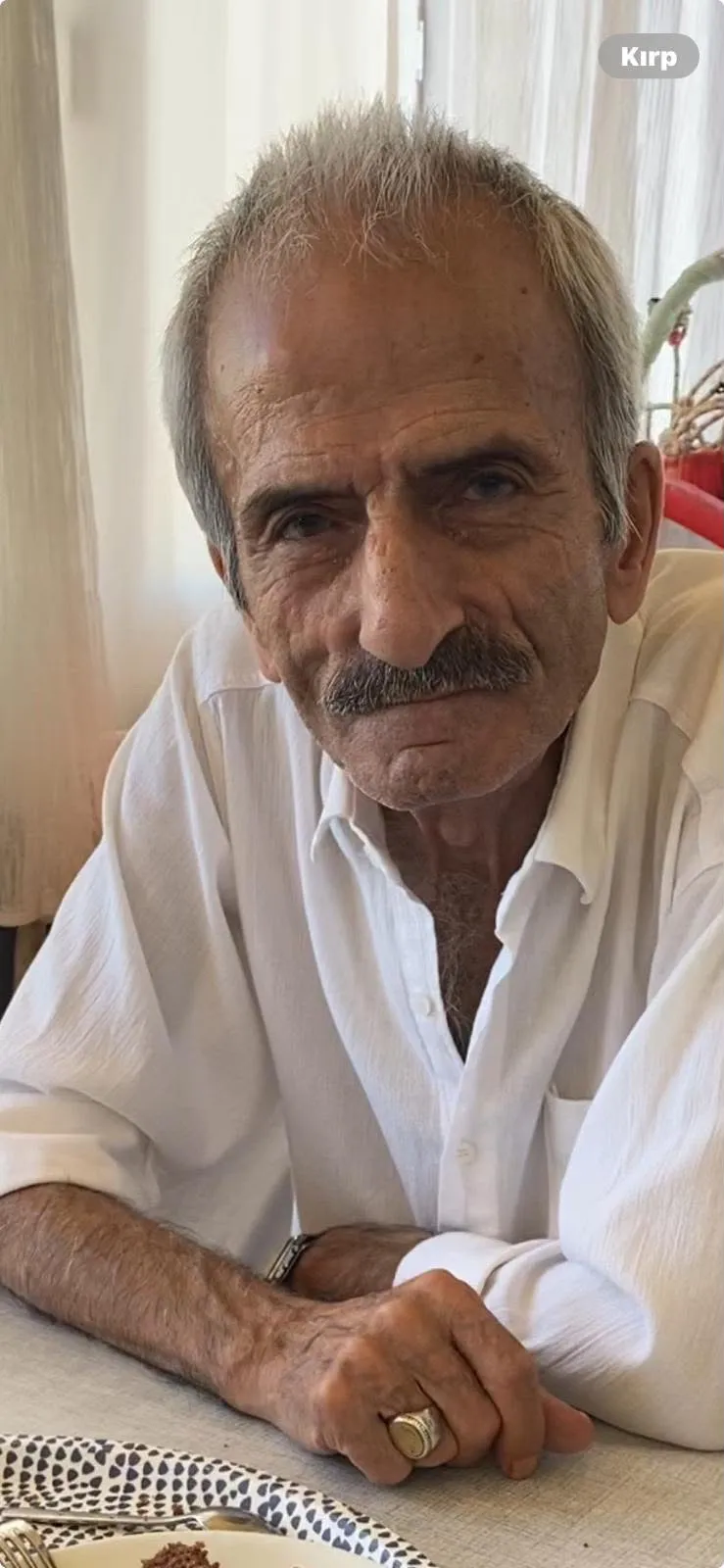 75 yaşındaki adama servis dehşeti: Yol vermediği iddiasıyla yumruklayıp kaldırıma savurdu