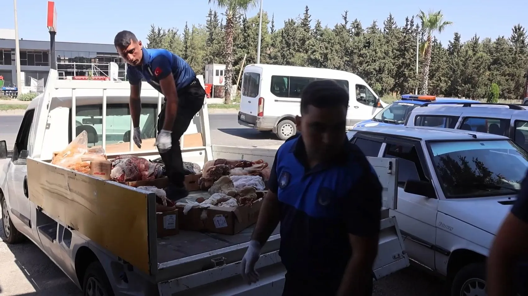 Şanlıurfa'da sofralara uzanan tehlike: Kasapta 315 kilo çürük et yakalandı