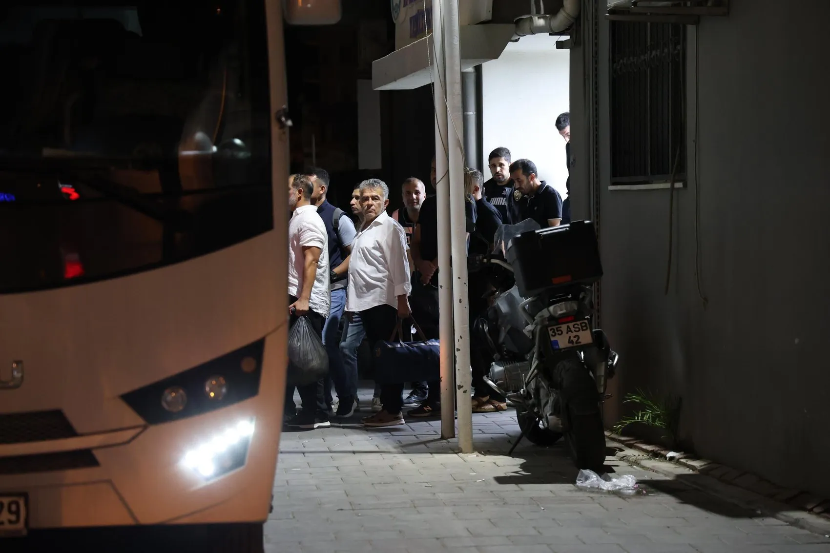 Seferihisar Belediyesi operasyonunda büyük darbe: 29 kişi cezaevine gönderildi