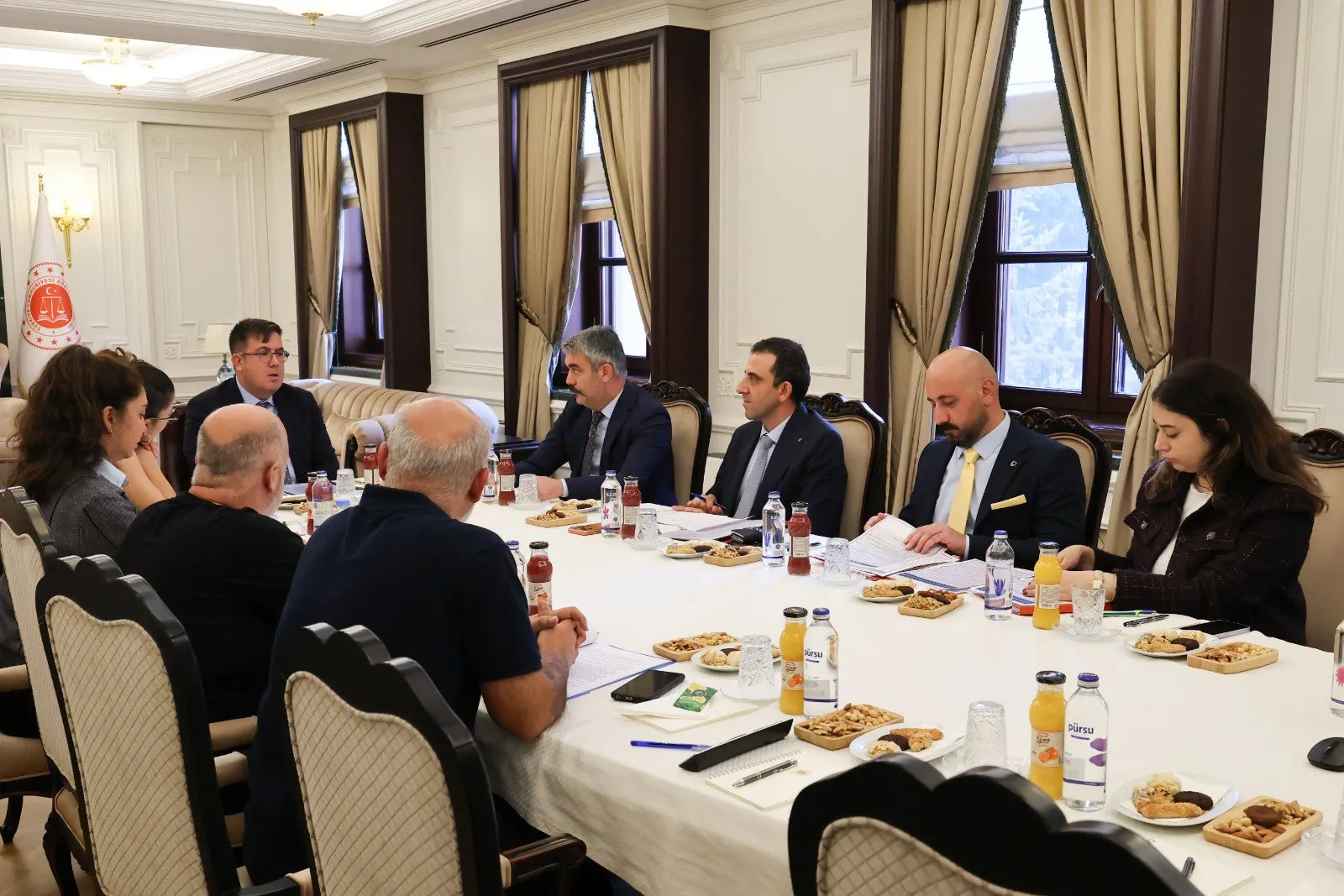 Depremzede ailelerin adalet arayışı Ankara'da masaya yatırıldı