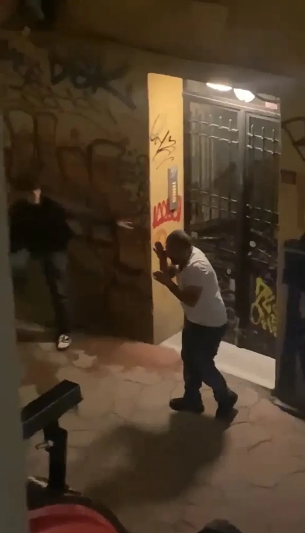 Beyoğlu'nun karanlık sokaklarında dehşet: 21 suç kayıtlı çocuk çete tutuklandı