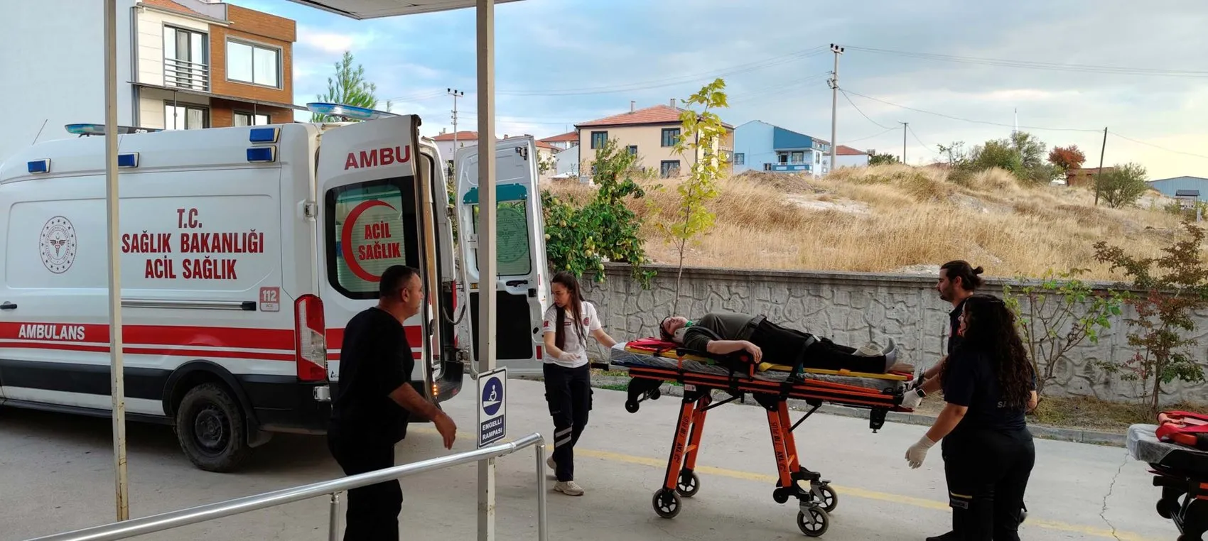 Savaştepe yolunda korku dolu anlar: İşçi servisi şarampole uçtu