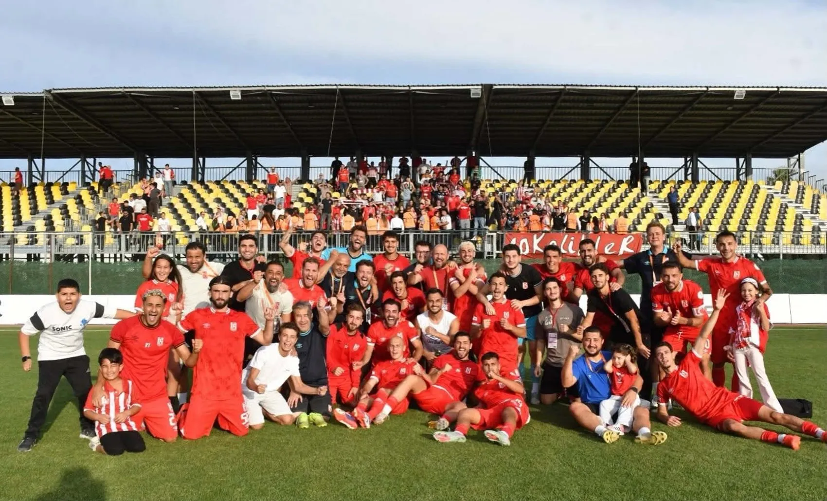 Balıkesirspor fırtınası dinmiyor: Rakiplerine gol yağdırdılar