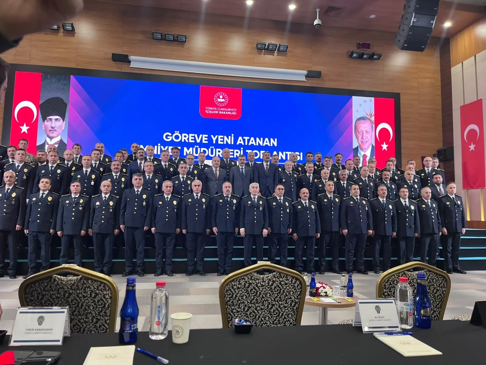 Okul kapısında güvenlik alarmı: Bakan Çiftçi'den emniyet müdürlerine 'rutin' uyarısı