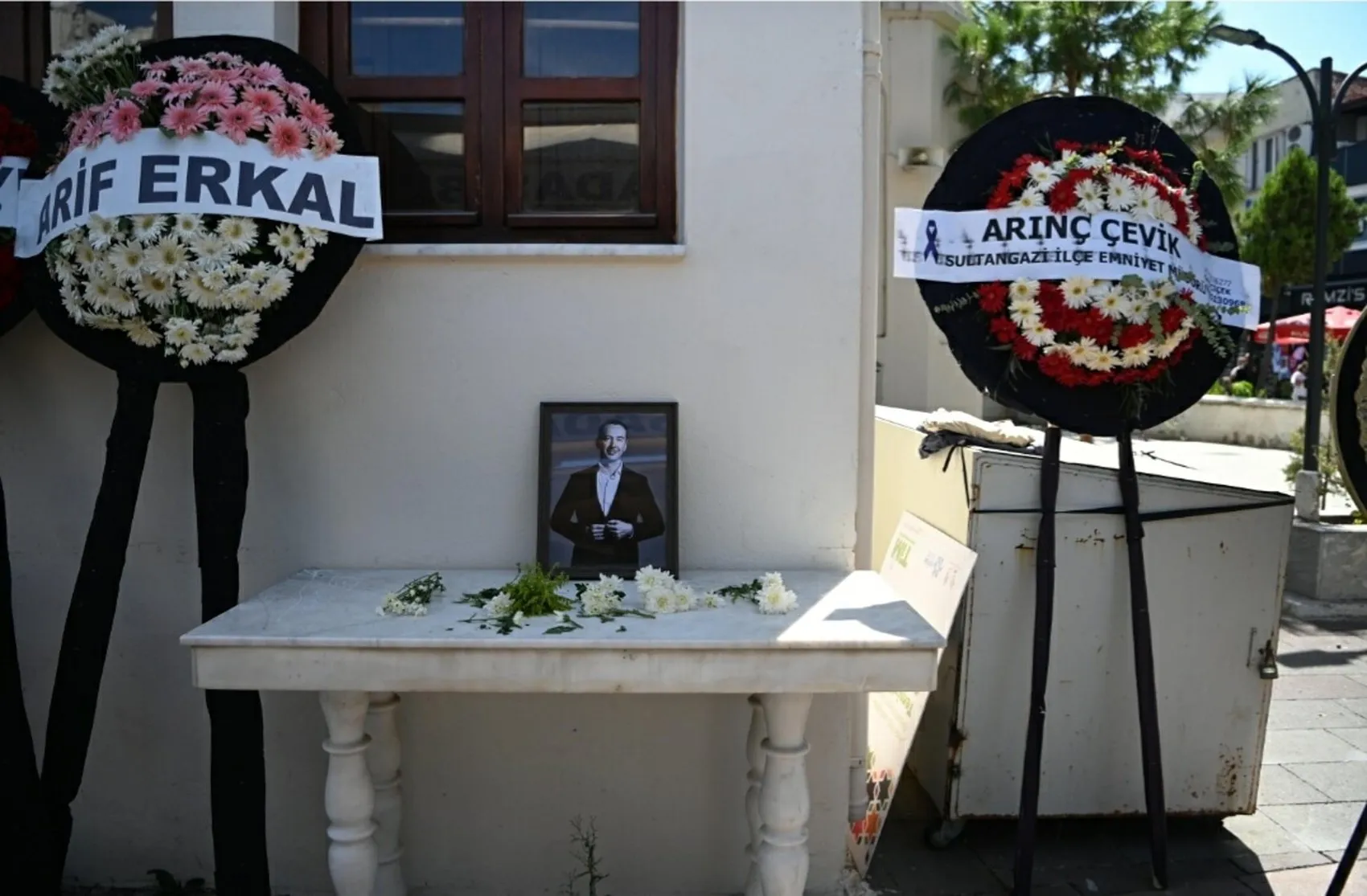 Kolombiya semalarında kaybolan Türk iş insanı için Kuşadası'nda hüzünlü veda