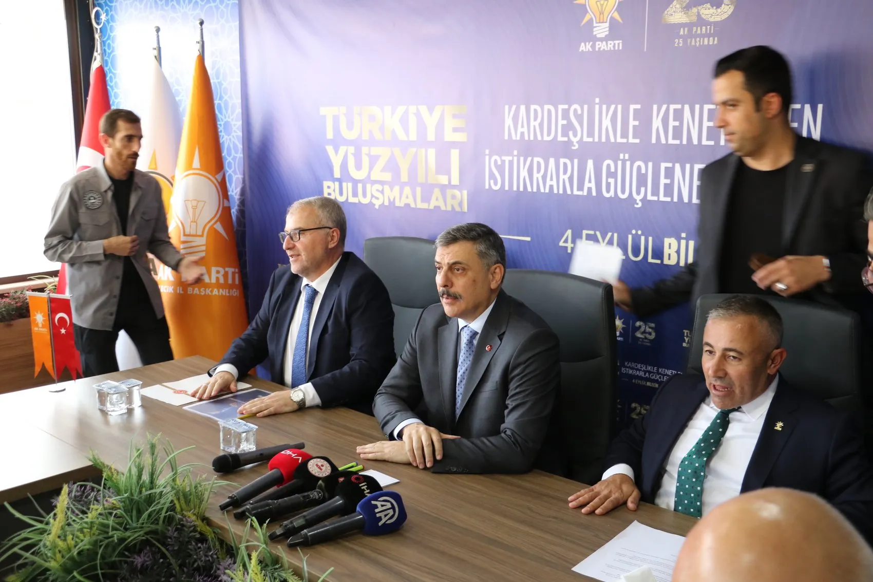 Sınır ötesine kaçan suçlulara İçişleri Bakanlığı'ndan net mesaj: Dünyanın öbür ucuna da gitseniz peşinizdeyiz