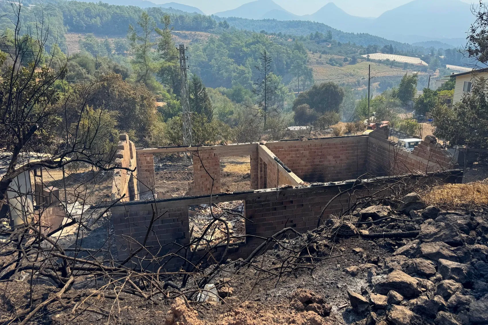 Kumluca'da kabus sona erdi: Alevlerin bilançosu gün yüzüne çıkıyor