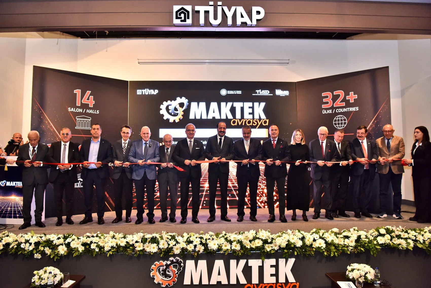 Sanayinin kalbi İstanbul’da atıyor: 1200’den fazla dev makine görücüye çıktı